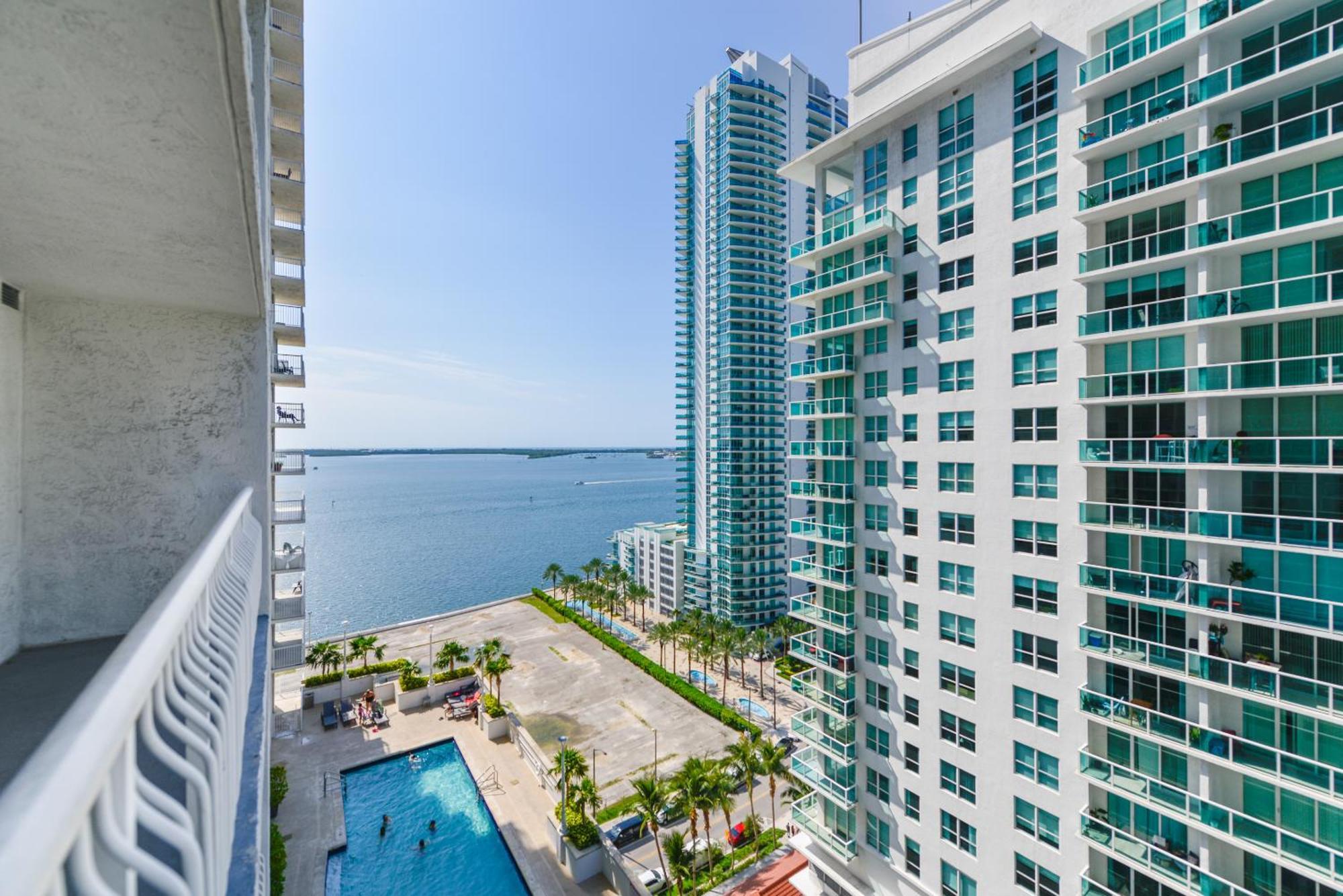 Amazing 3 Bedroom Condo At Brickell With Pool Miami Exterior photo