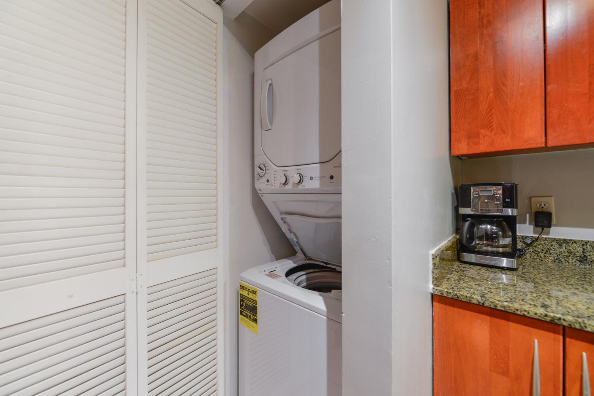 Amazing 3 Bedroom Condo At Brickell With Pool Miami Exterior photo